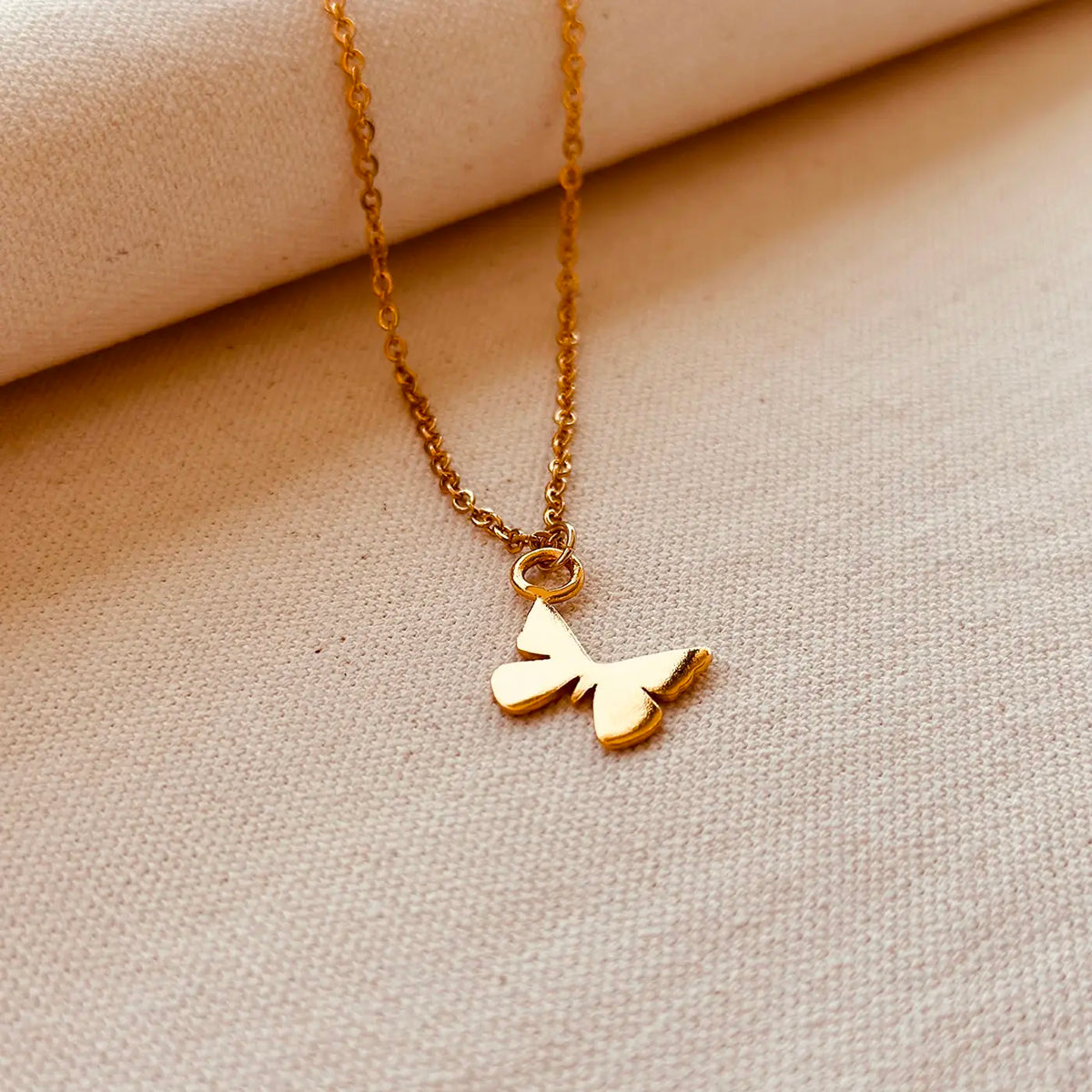 Collar Mariposa Simple