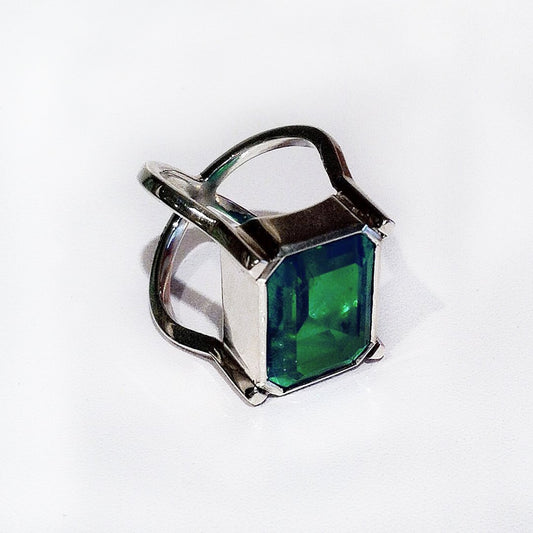 Bolonia Emerald Ring- - Por encargo hecho a medida.