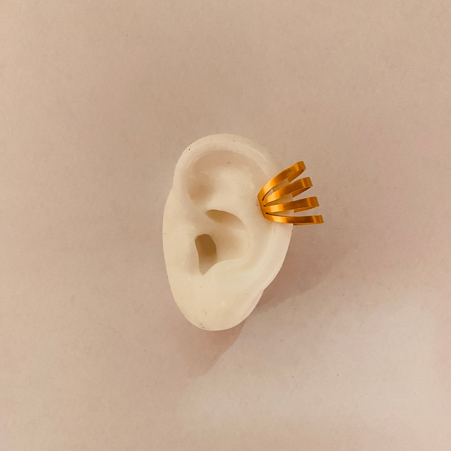 Ear Cuff Armadillo s